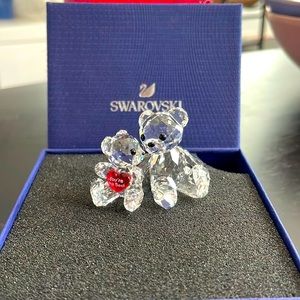 BRAND NEW - Swarovski Kris Bear Collection Crystal Figurine (VALENTINE'S DAY)